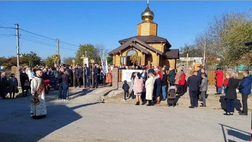 На околицях Тернополя освятили новий храм