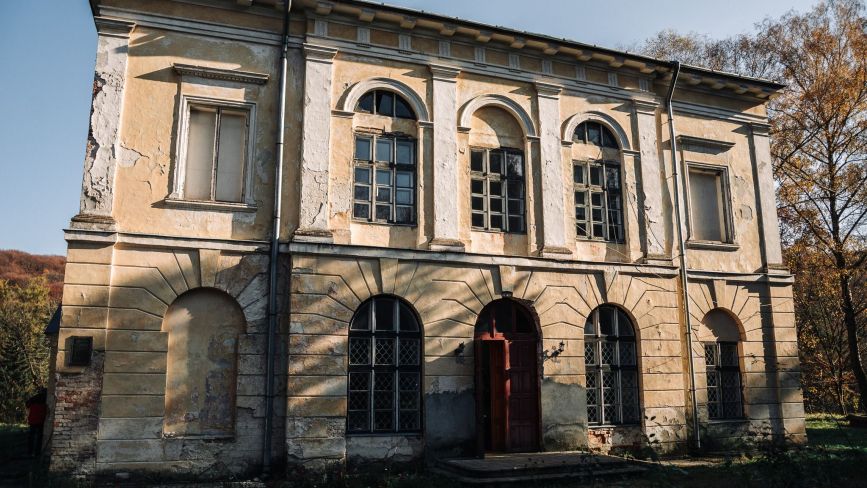 «Домівка» в Раю: палац Потоцьких у Бережанах стане прихистком для переселенців