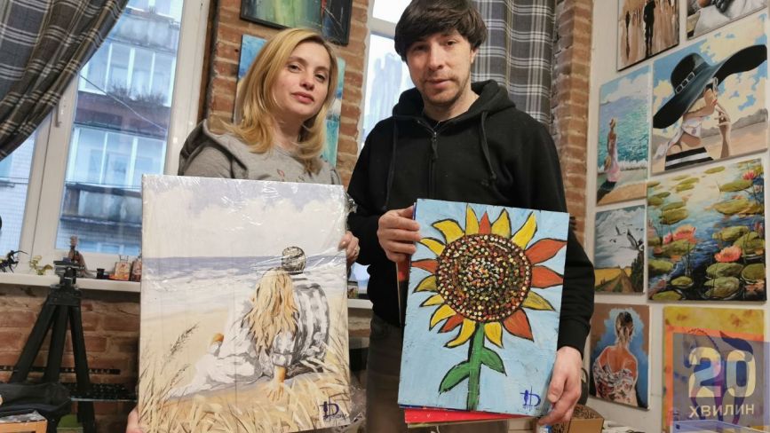 В укриттях шкіл і садків Тернополя тепер висять картини художників. Як їх отримати?
