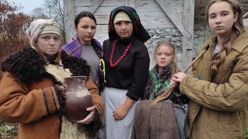 На Тернопільщині учні реконструювали події Голодомору зі спогадів місцевих старожилів
