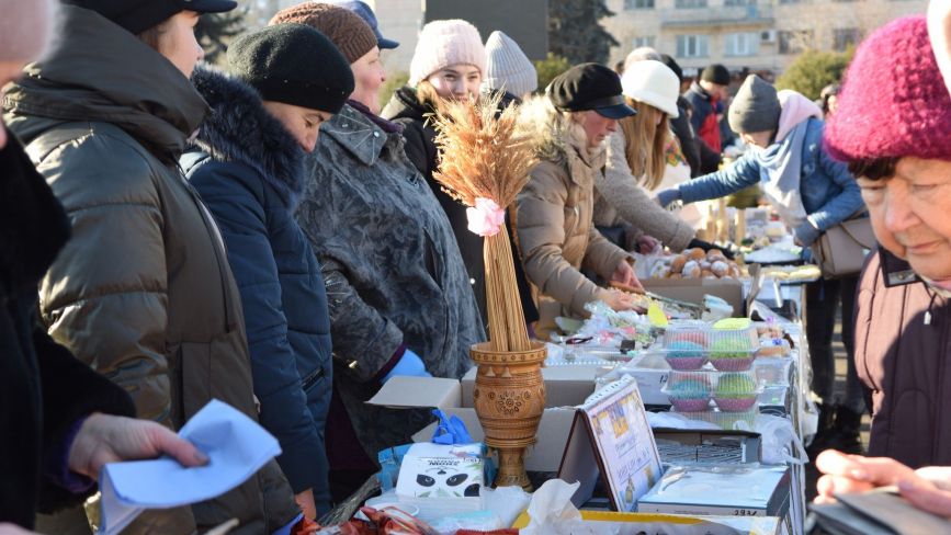 Майже 190 тисяч гривень виручили на благодійному ярмарку у Чорткові
