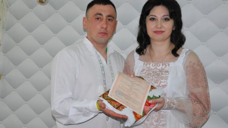 На Тернопільщині після поранення одружився військовий