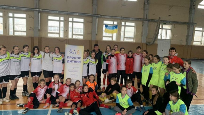 Юні футболістки з Тернополя перемогли у турнірі в Бережанах