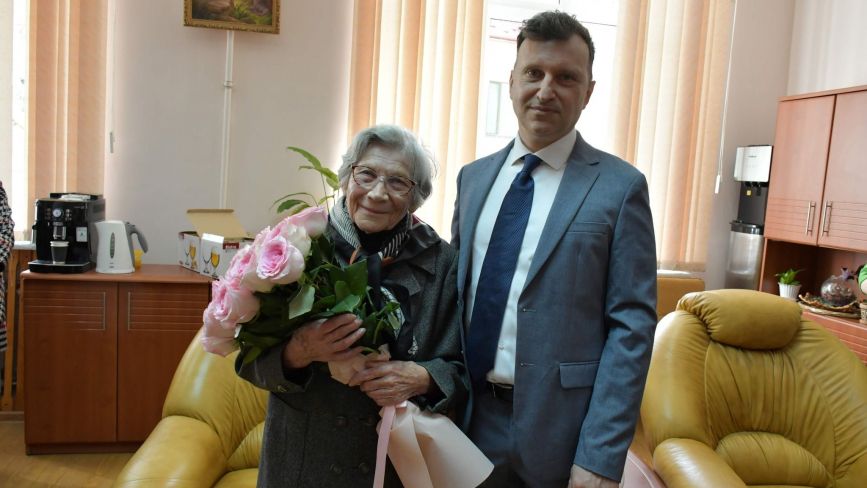 Столітній ювілей святкує ветеранка Тернопільського медичного університету Ярослава Коморовська