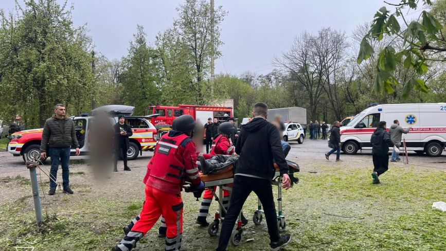 Удар по Чернігову: 14 загиблих, 61 людина постраждала