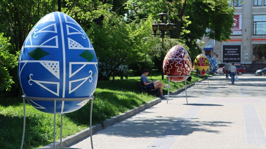 Як прикрасили Тернопіль до Великодня: підбірка локацій для фото