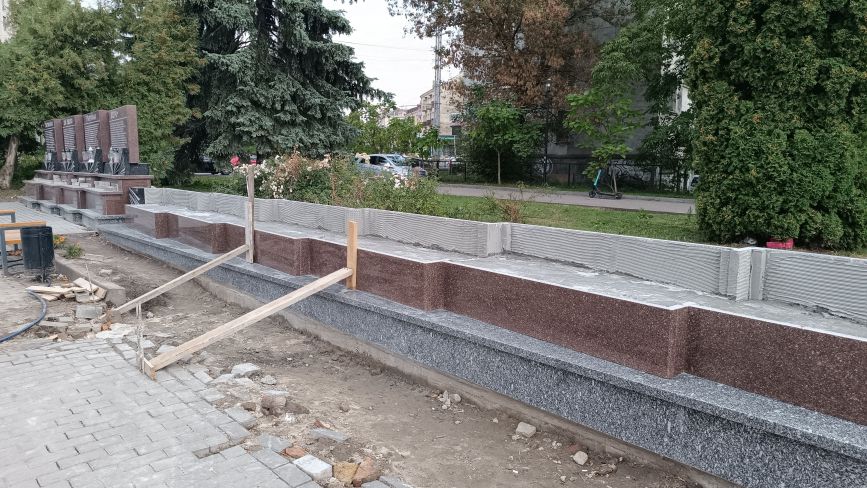 У Тернополі розширюють стелу загиблим воїнам за понад 2 млн гривень: що вже зробили