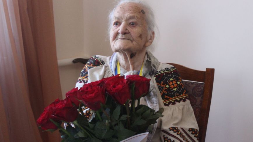 100-річний ювілей відзначила жителька Великих Гаїв Мирослава Жминда