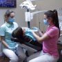 Відбілювання зубів: гелем чи лазером