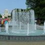 У парку "Топільче" запрацює фонтан. Комунальники проводять очищення