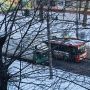 Фото дня: на 15 Квітня поламався тролейбус. Водій регулює рух на дорозі