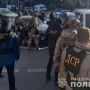 Судитимуть учасників злочинного угруповання, яке у Тернополі нападало та грабувало "валютчиків"