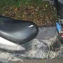 На Кременеччині дві школярки кинули посеред дороги вкрадений скутер