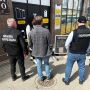 Житель Тернопільського району за 5,5 тисяч доларів продавав «білі квитки» для ухилянтів