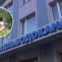 Працівник водоканалу зливав рідину з цистерни на дорогу. Як в тому болоті мають мами з візками пройти?