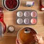 Готуємо ідеальні шоколадні мафіни з вишнями: простий рецепт із секретом
