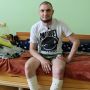 «Ще побігаємо на протезах»: історія захисника, який вчиться ходити після поранення