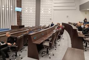 Не встигли відкрити, як закрили. Чому депутати обласної ради проігнорували сесію