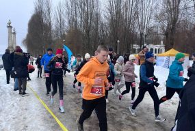 «Закохані у біг»: тернополяни долали дистанції і гроші на дрони для ЗСУ збирали