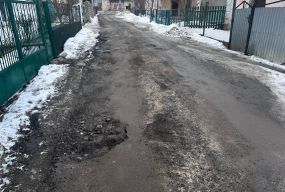 У Тернополі асфальт «зійшов» разом зі снігом: в якому стані ваша вулиця? (Опитування)