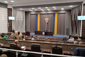 Уперше за сім місяців депутати зібралися на сесію облради. Що на порядку денному?