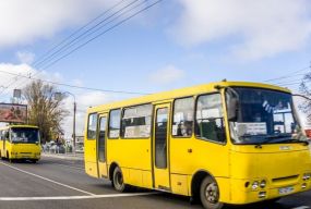 До Раю з Бережан курсуватимуть автобуси, щоб місцеві могли відвідати могили померлих родичів