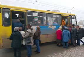 До трьох кладовищ у Тернополі 12, 13 та 19 квітня збільшують кількість транспорту