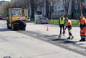 100 мільйонів на дороги в Тернополі: фігурує одна фірма. Що ремонтують?
