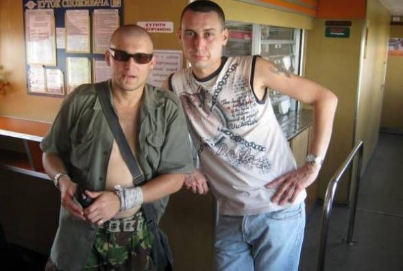Актор, що кинувся з ножем на світлотехніка в театрі, в тюрму не сяде