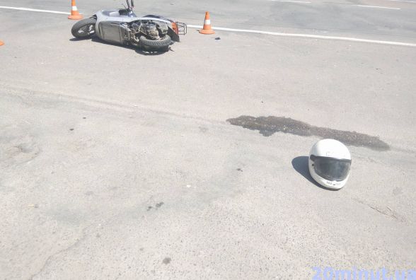 На Лесі Українки збили двох скутеристів