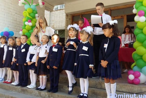 Діти копіюють від батьків не лише звички харчування, а навіть поставу