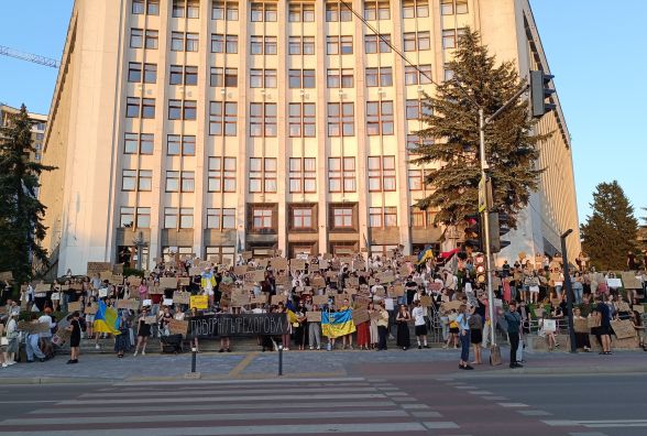 У Тернополі продовжують пікетувати на підтримку Михайла Федорова