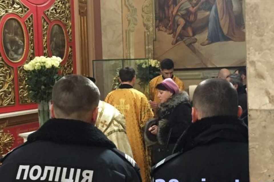 У черзі до чудотворної ікони ледь не побились паломники