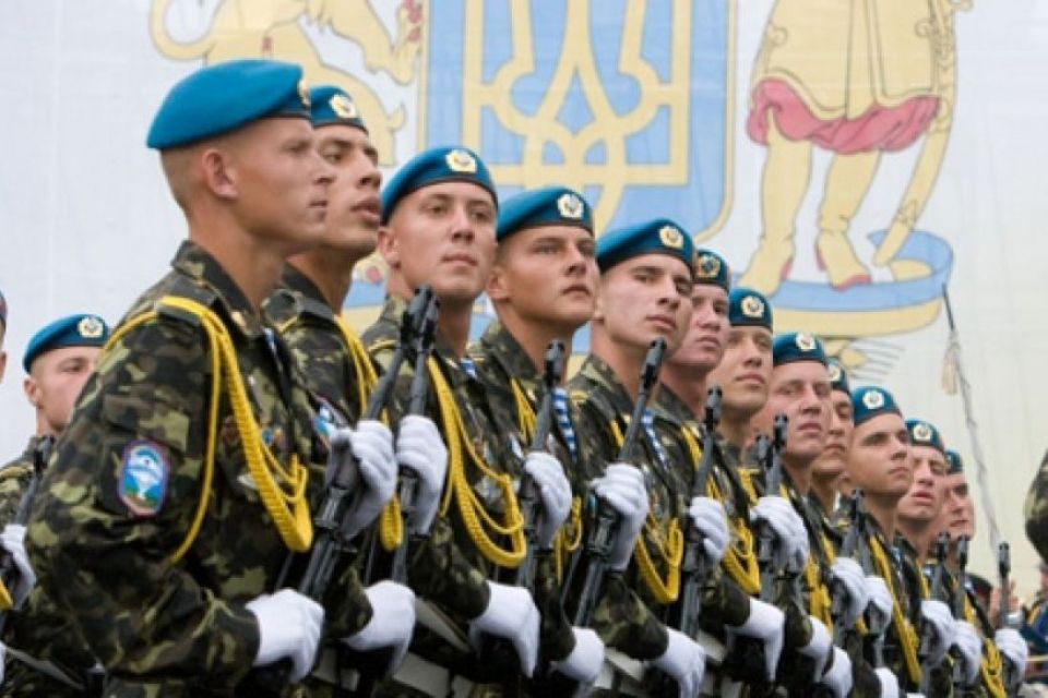 Згадуємо 2018-ий: воєнний стан, будівництво житла для військових. А  жінки у формі здивували всю Україну