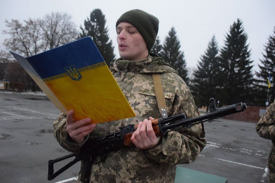 Чи вигідно служити в армії: зарплата та пільги для військовослужбовців (пряма трансляція)