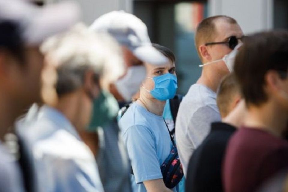 Половина українців проти жорсткого карантину, якщо буде друга хвиля епідемії
