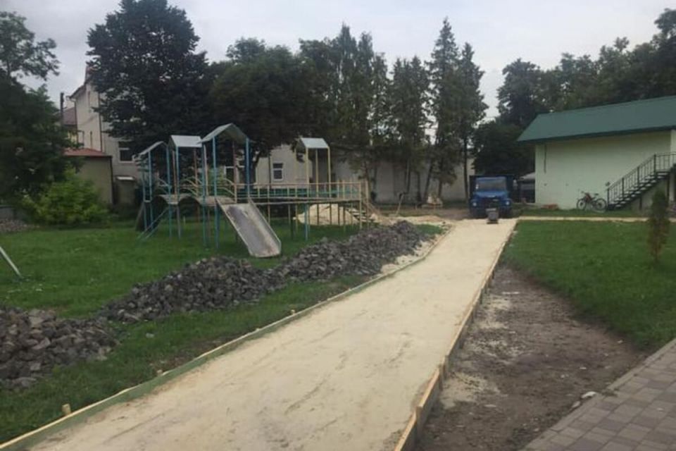 В Бережанах переселенці хочуть облаштувати дитмайданчик та висадити дерева