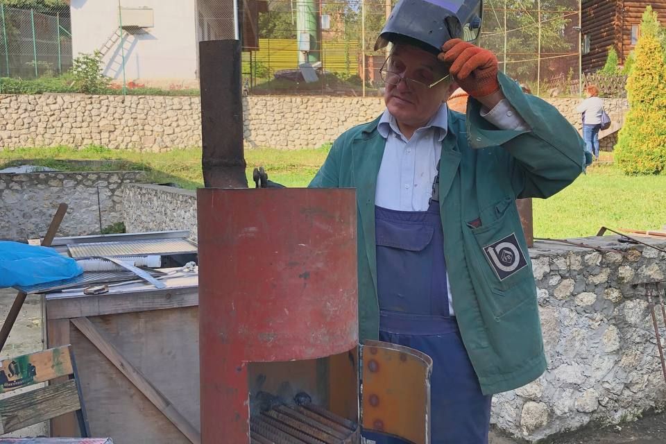 Тисяча гривень – і взимку не змерзнеш. Тернополянин радить, як зробити власний засіб для обігріву