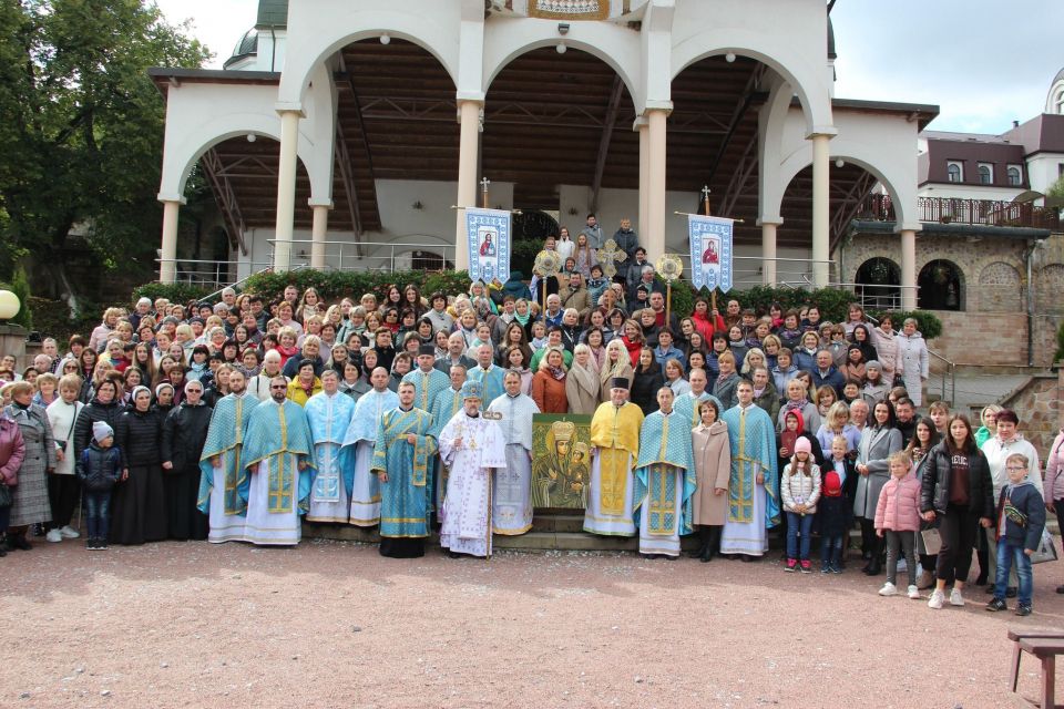 У Зарваниці відбулася Всеукраїнська проща освітян: як все відбувалось (ФОТО)