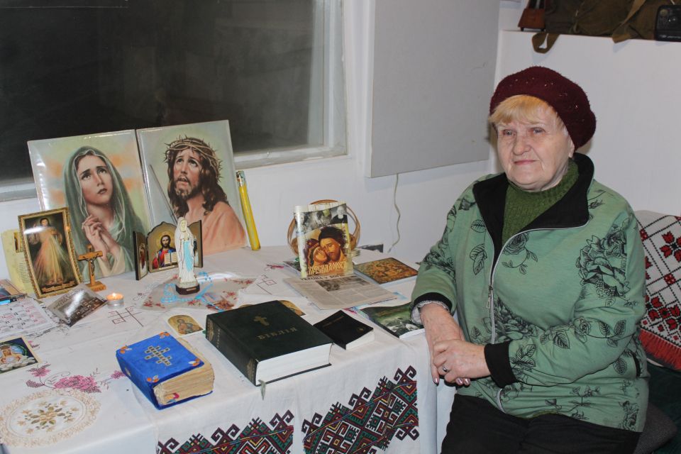Назад в укриття. Тернополяни облаштовують всередині каплички та дитячі куточки