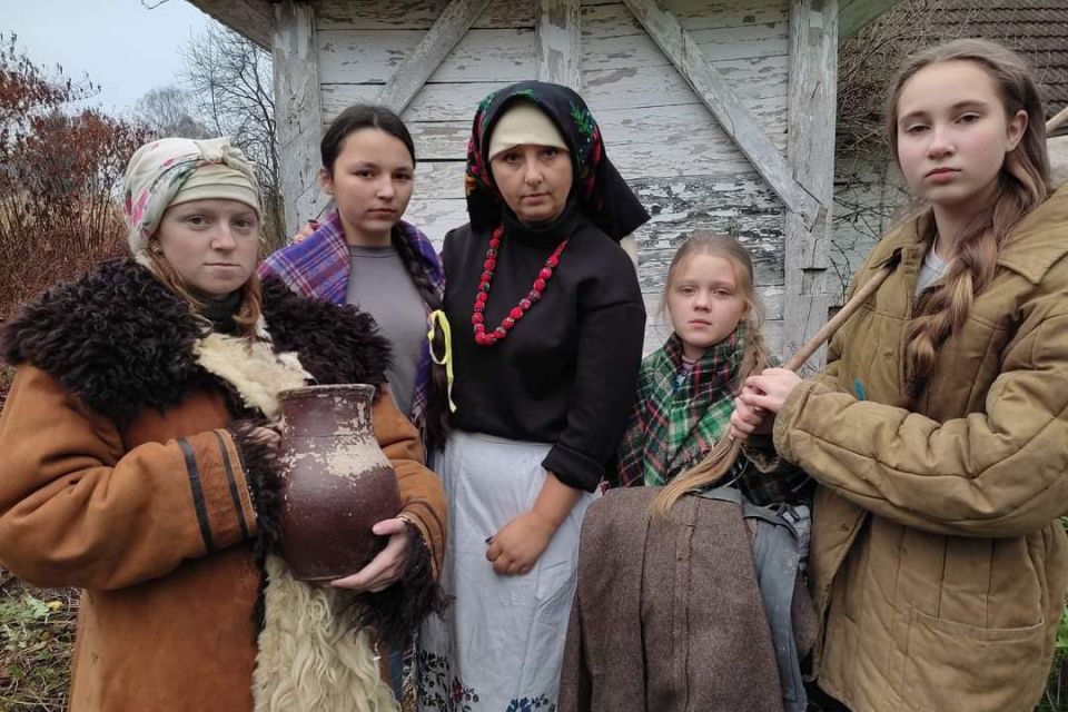 На Тернопільщині учні реконструювали події Голодомору зі спогадів місцевих старожилів