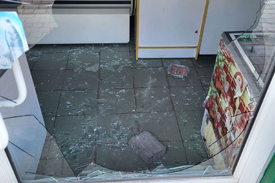 Двоє тернополян обікрали магазин на «Східному»