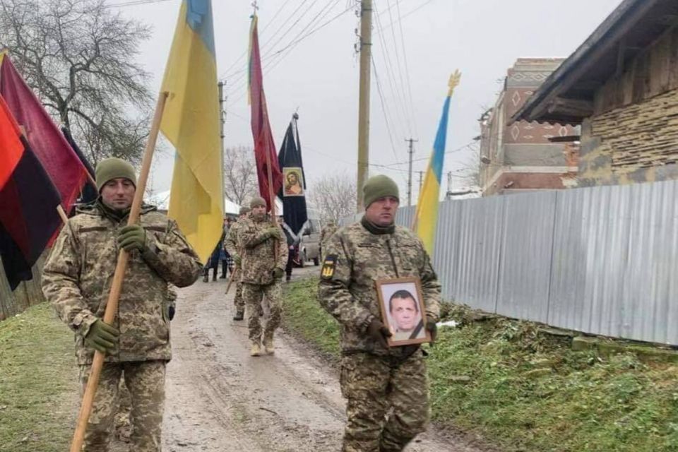Приїхав додому у відпустку вже назавжди... на Тернопільщині обірвалося життя захисника Сергія Годуна