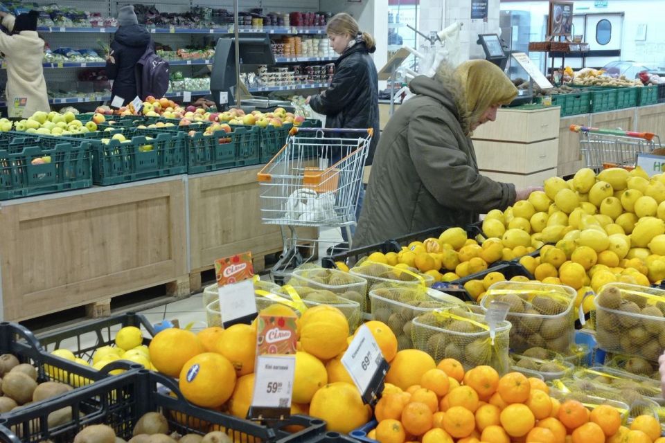Яйця – дешевшають, молочка продовжує дорожчати. Ми дізналися, як змінюються ціни у супермаркетах
