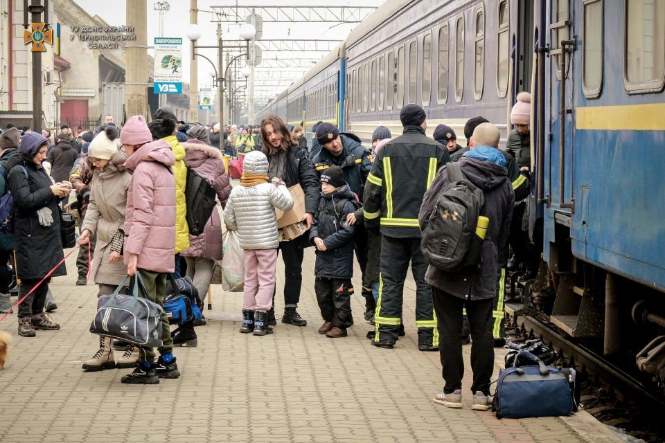 Заява на допомогу, скасування довідки ВПО і не тільки: які послуги доступні для переселенців онлайн?