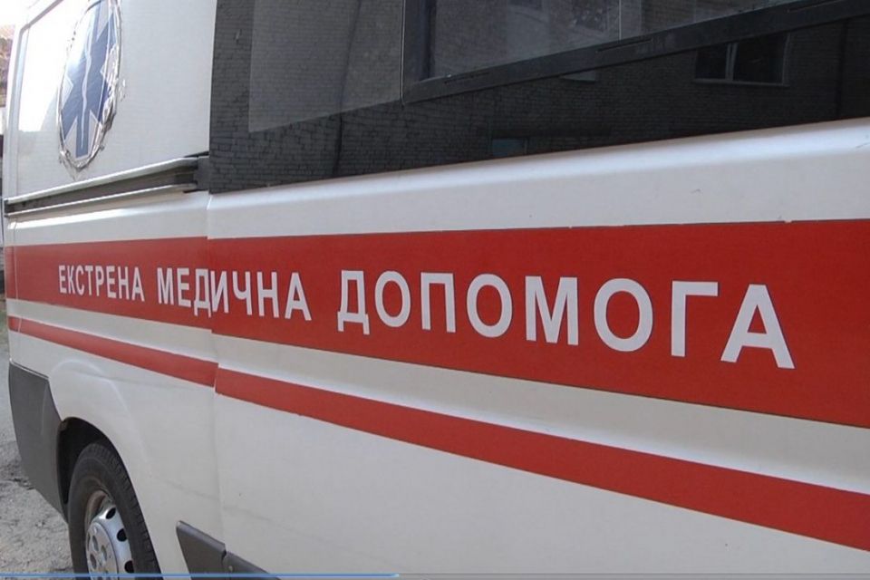 На Тернопільщині дві автівки опинилися у кюветі — серед постраждалих дитина