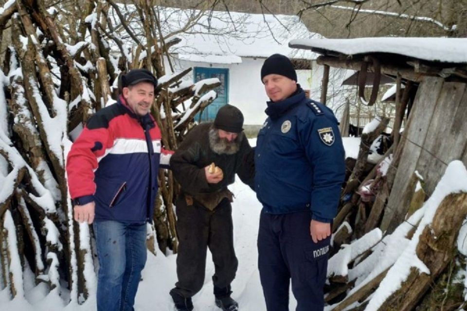 На хуторі Молохів від переохолодження врятували чоловіка
