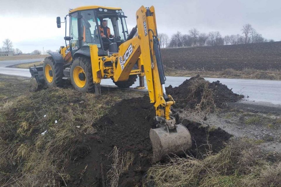 Де весною ремонтуватимуть дороги на Тернопільщині і чому саме ці напрямки обрали?