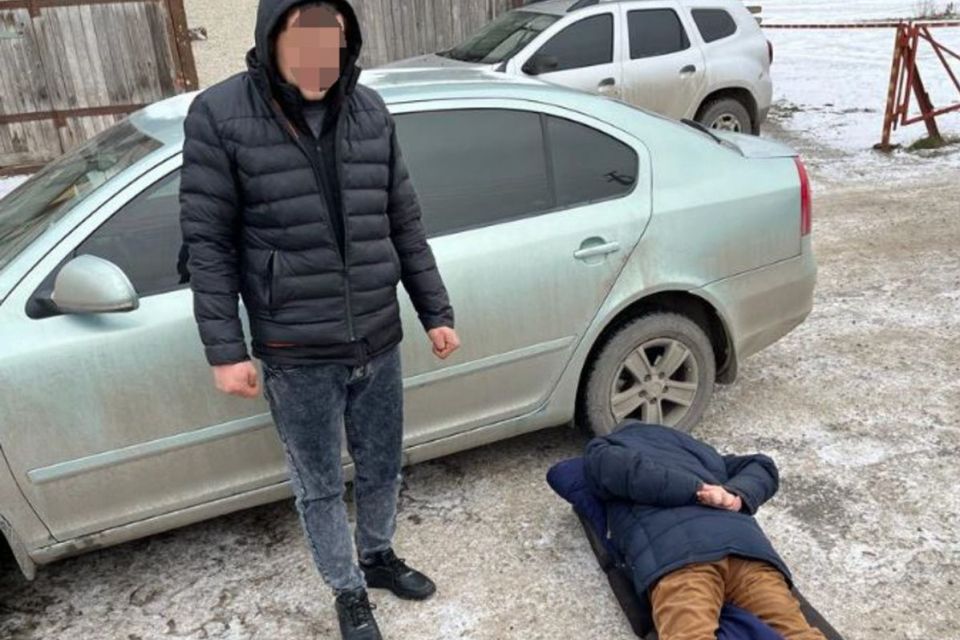 На Тернопільщині судитимуть двох правоохоронців, які безпідставно погрожували та били людей