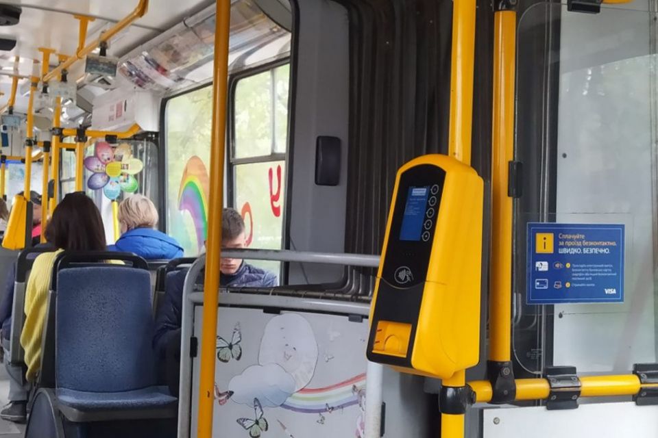 У тролейбусах Тернополя встановили понад 30 додаткових валідаторів
